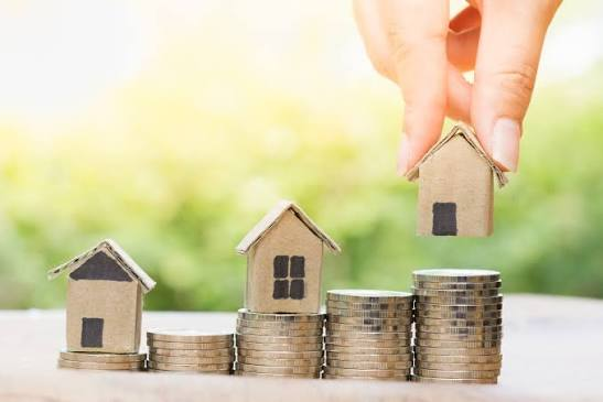 The Mathematics Behind Smart Property Investments: Moving Beyond "Buy Low, Sell High" image